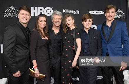 A picture of Stephanie Rose Bongiovi with her parents and siblings.